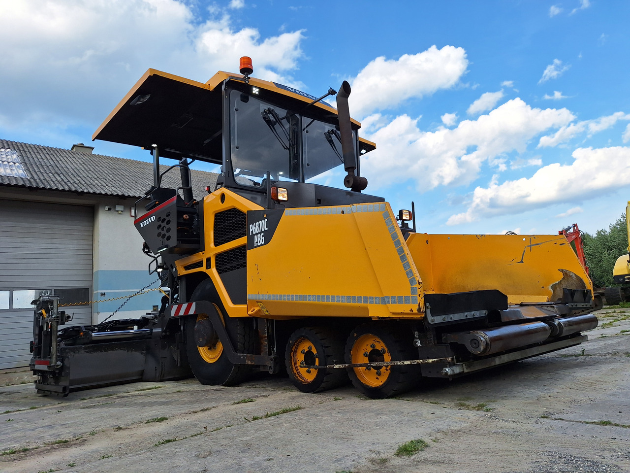 VOLVO P6870C - Acabadora: foto 4 VOLVO P6870C - Acabadora: foto 4