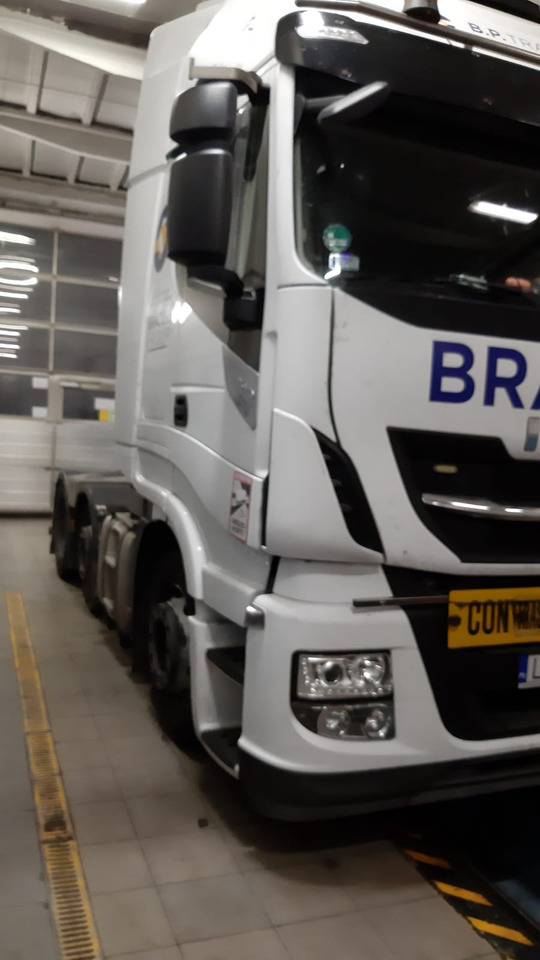 IVECO IVECO STRALIS 510 Hi-Way AS 440STX/P Euro VI z salonu Italia - Tractor: foto 5 IVECO IVECO STRALIS 510 Hi-Way AS 440STX/P Euro VI z salonu Italia - Tractor: foto 5