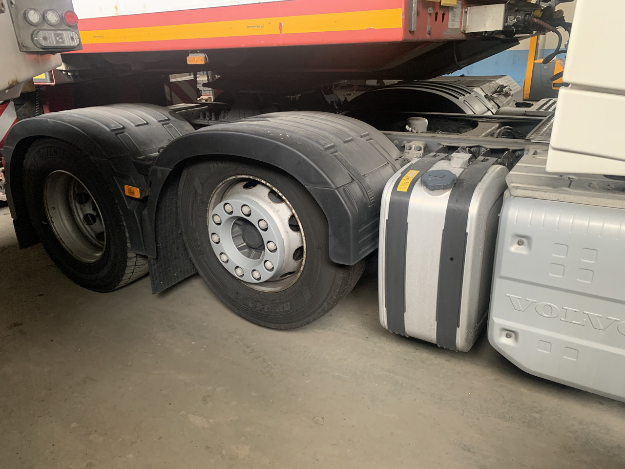 VOLVO VOLVO FH 6x2 500 Euro VI, salon Polska, ASO - Tractor: foto 3 VOLVO VOLVO FH 6x2 500 Euro VI, salon Polska, ASO - Tractor: foto 3