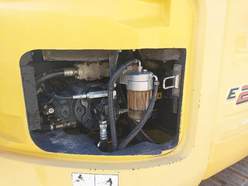 Escavadora de rastos New Holland E235B SRNLC + GPS Steuerung: foto 6