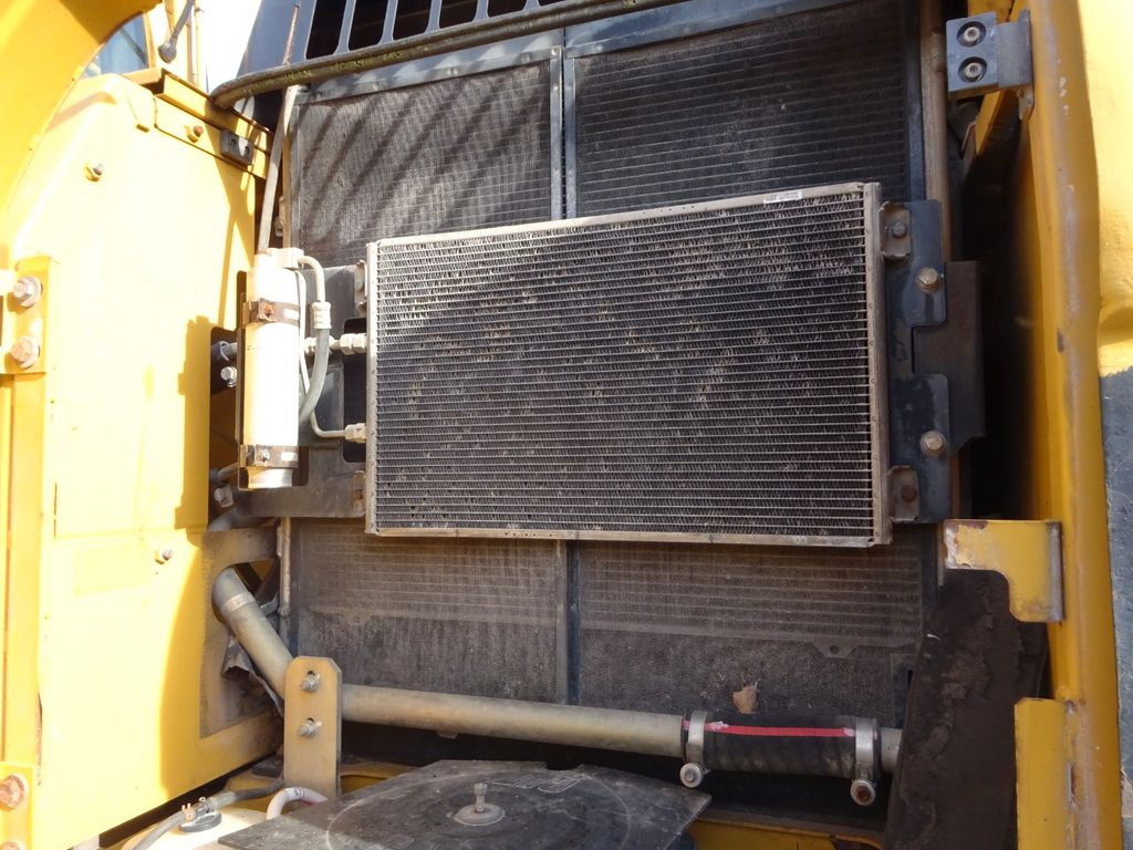 Escavadora de rastos CAT 318CL: foto 12