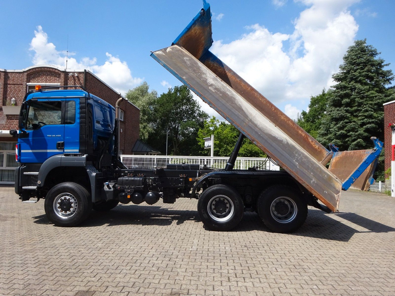 MAN 26.420 TGS MEILER 3Skipper + Bordmatik 6x6 - Camião basculante, Camião grua: foto 2 MAN 26.420 TGS MEILER 3Skipper + Bordmatik 6x6 - Camião basculante, Camião grua: foto 2