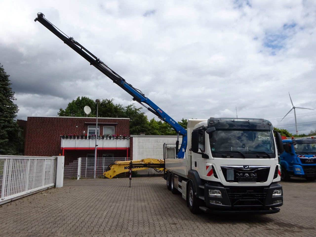 MAN 26.420 TGS Pritsche + HIAB 211 HIPRO Kran - Camião grua: foto 4 MAN 26.420 TGS Pritsche + HIAB 211 HIPRO Kran - Camião grua: foto 4