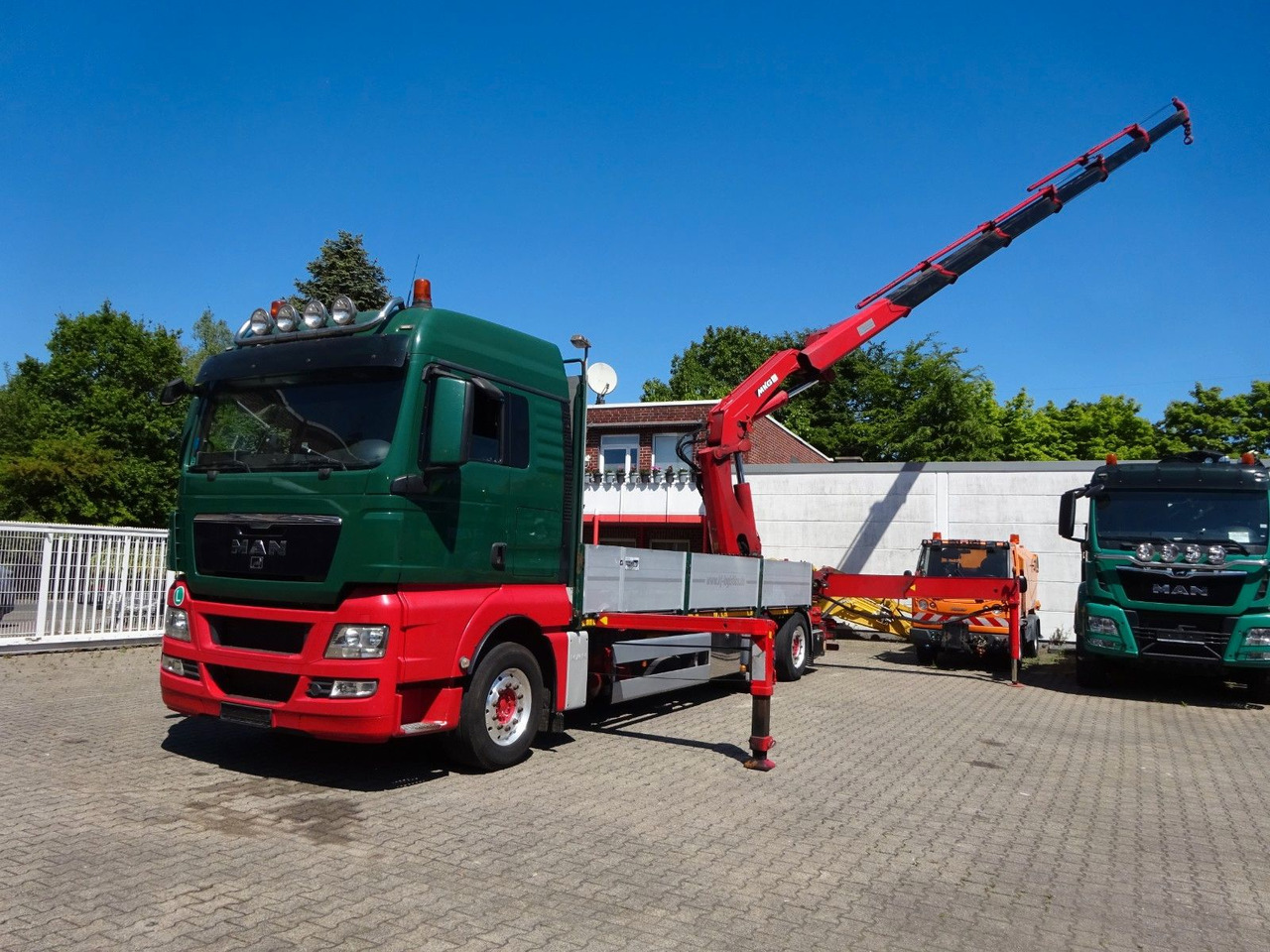 MAN 26.480 TGX + MKG HLK531 Kran +Lift-Lenkachse - Camião de caixa aberta/ Plataforma, Camião grua: foto 5 MAN 26.480 TGX + MKG HLK531 Kran +Lift-Lenkachse - Camião de caixa aberta/ Plataforma, Camião grua: foto 5