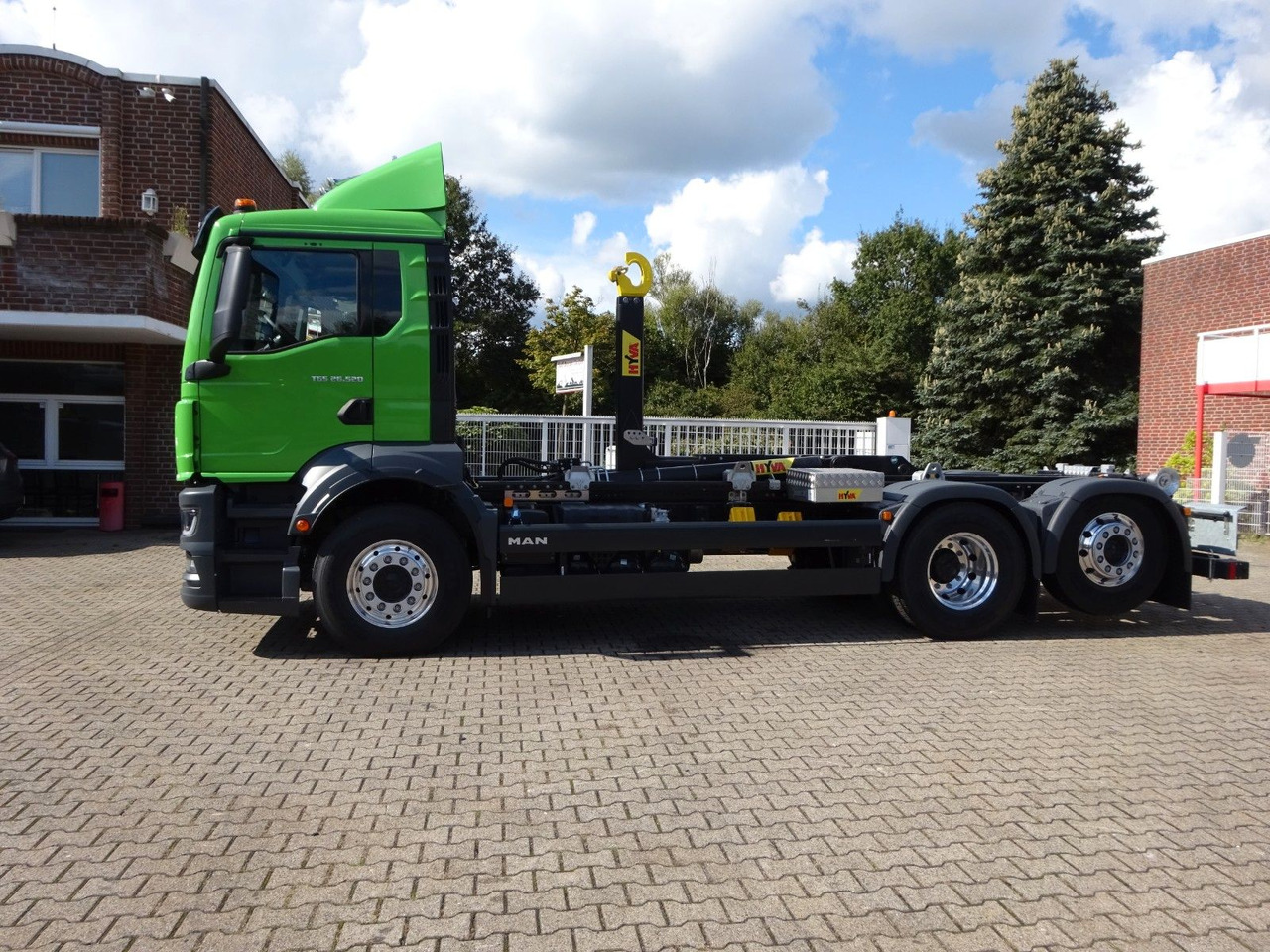 MAN 26.520 TGS HYVA Abroller 6x2 NEU !!! MAN 26.520 TGS HYVA Abroller 6x2 NEU !!! - Camião polibenne: foto 4 MAN 26.520 TGS HYVA Abroller 6x2 NEU !!! MAN 26.520 TGS HYVA Abroller 6x2 NEU !!! - Camião polibenne: foto 4
