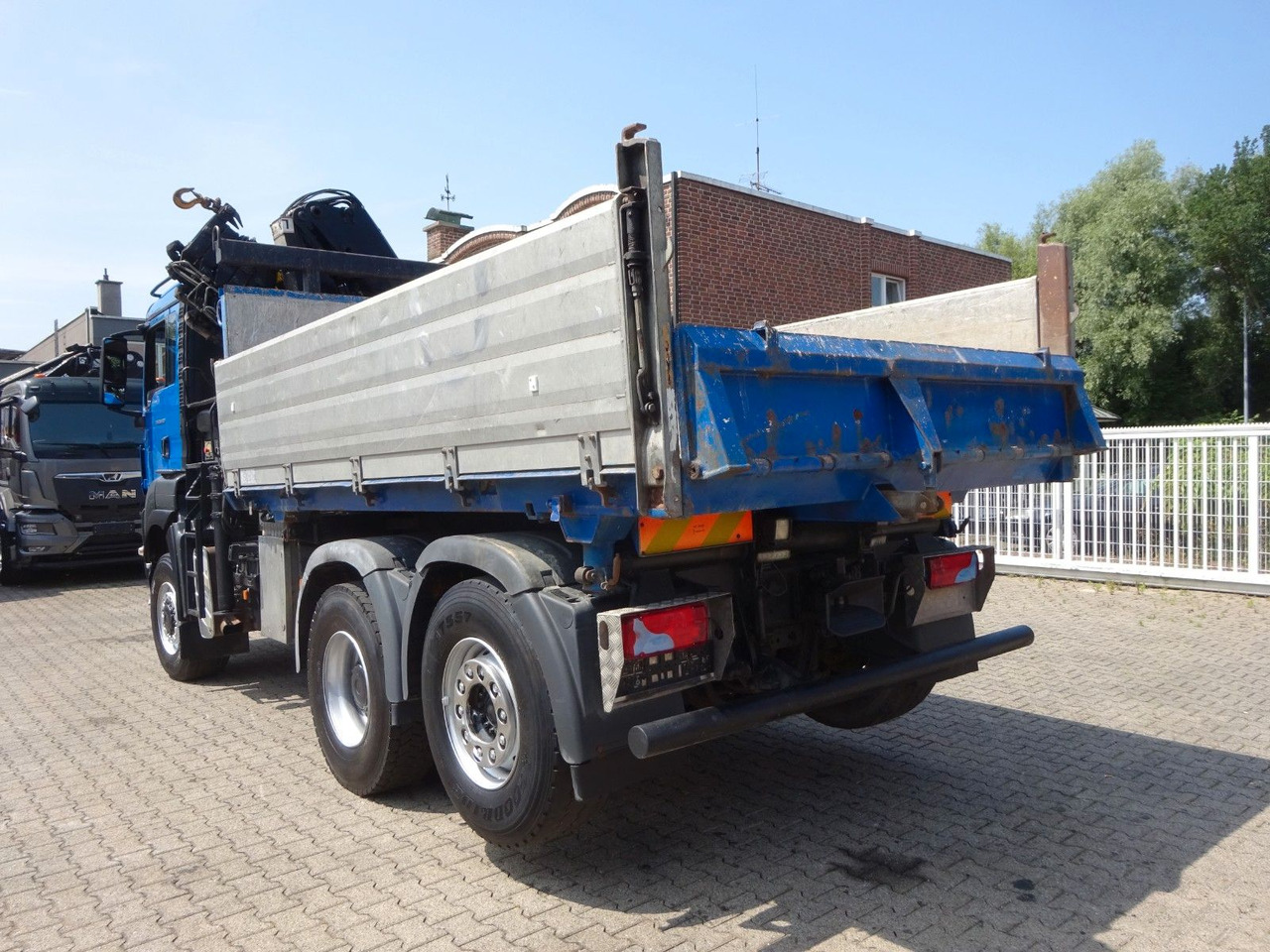 Camião basculante, Camião grua MAN 28.400 TGS 3Skipper+HIAB 166 E-4 HIPRPO 6x4-4: foto 8