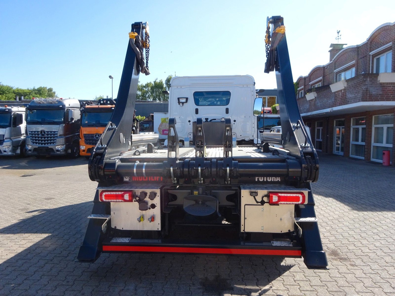 Mercedes-Benz 1840 Actros Absetzkipper NEUFAHRZEUG mit 1645 km - Camião basculante: foto 4 Mercedes-Benz 1840 Actros Absetzkipper NEUFAHRZEUG mit 1645 km - Camião basculante: foto 4