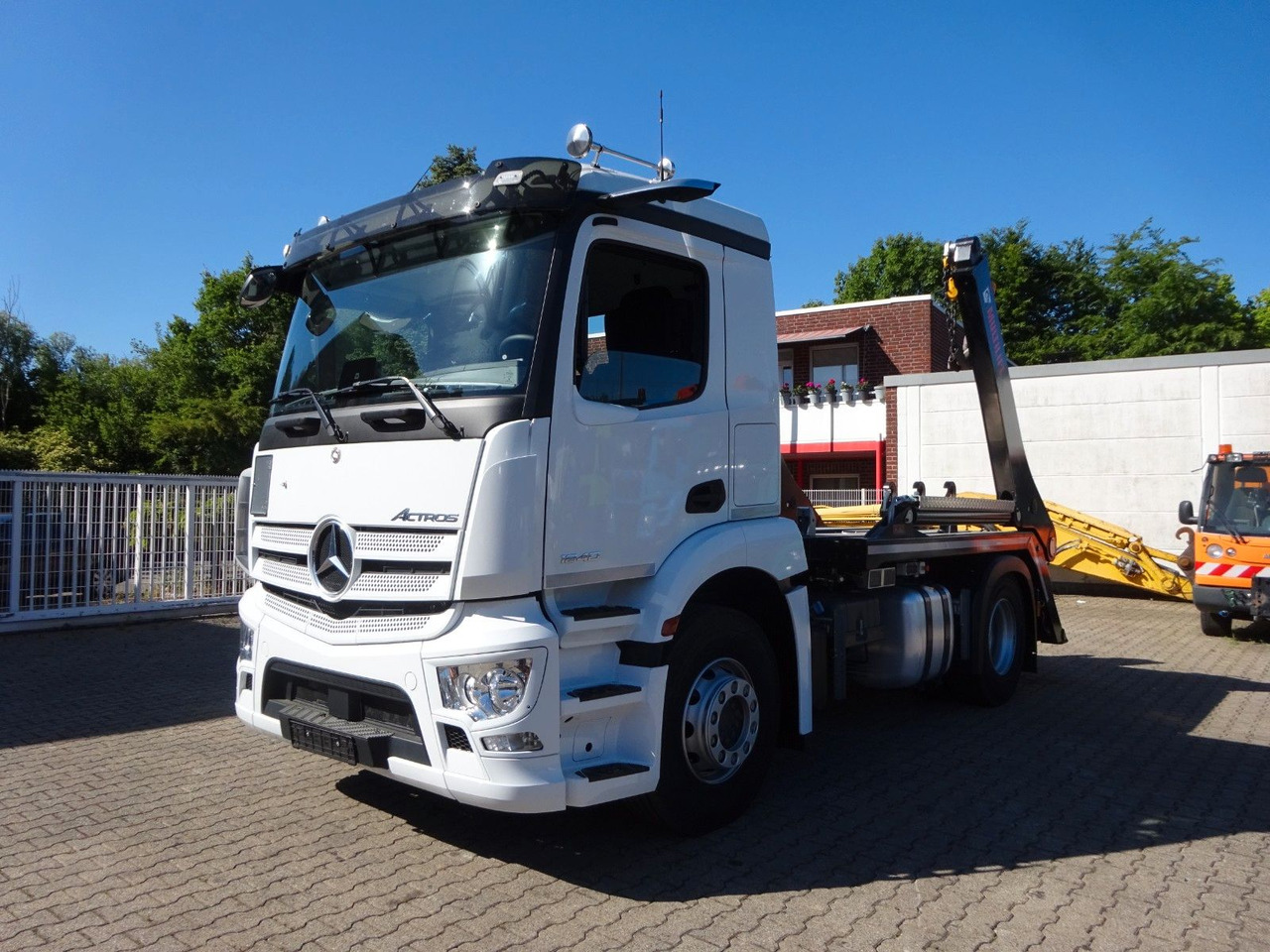 Mercedes-Benz 1840 Actros Absetzkipper NEUFAHRZEUG mit 1645 km - Camião basculante: foto 2 Mercedes-Benz 1840 Actros Absetzkipper NEUFAHRZEUG mit 1645 km - Camião basculante: foto 2