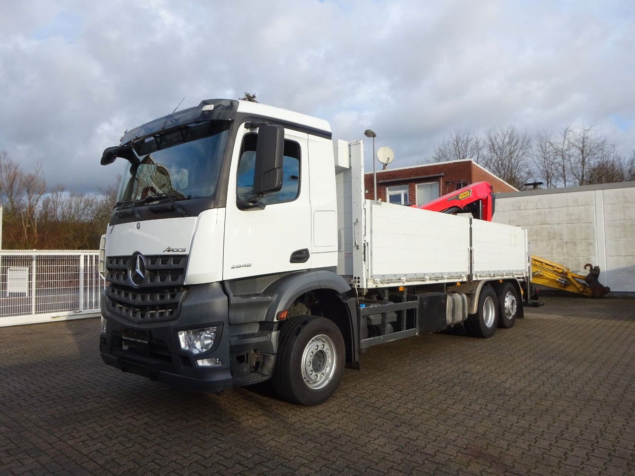 Mercedes-Benz 2648 Baustoffpritsche + PK 23001 TEC3 Kran Mercedes-Benz 2648 Baustoffpritsche + PK 23001 TEC3 Kran - Camião de caixa aberta/ Plataforma: foto 4 Mercedes-Benz 2648 Baustoffpritsche + PK 23001 TEC3 Kran Mercedes-Benz 2648 Baustoffpritsche + PK 23001 TEC3 Kran - Camião de caixa aberta/ Plataforma: foto 4