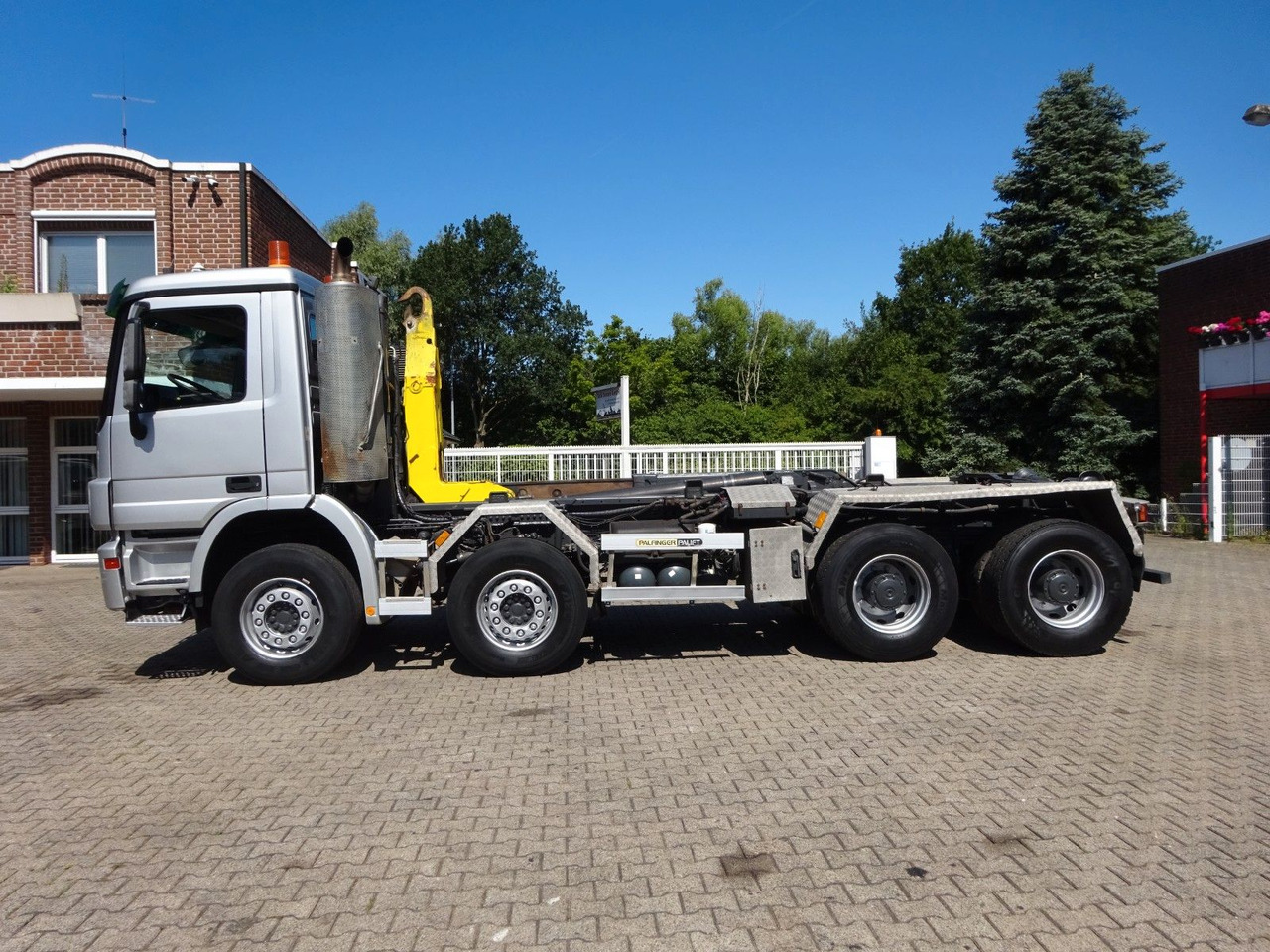 Mercedes-Benz 3244 Actros PALFINGER Abroller 8x4 - Camião polibenne: foto 2 Mercedes-Benz 3244 Actros PALFINGER Abroller 8x4 - Camião polibenne: foto 2
