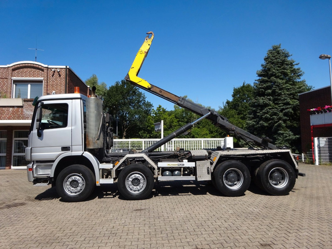 Mercedes-Benz 3244 Actros PALFINGER Abroller 8x4 - Camião polibenne: foto 4 Mercedes-Benz 3244 Actros PALFINGER Abroller 8x4 - Camião polibenne: foto 4