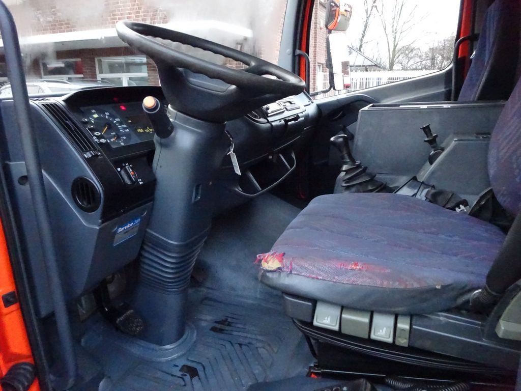 Carrinha de caixa aberta Mercedes-Benz 818 Atego Pritsche 4x2: foto 13