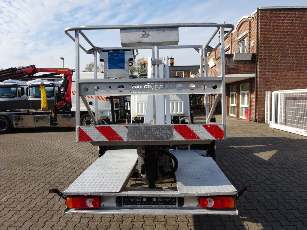 Nissan CABSTAR 35.13 PALFINGER Steiger P260B 26 Meter Nissan CABSTAR 35.13 PALFINGER Steiger P260B 26 Meter - Caminhão com plataforma aérea, Veículo comercial: foto 4 Nissan CABSTAR 35.13 PALFINGER Steiger P260B 26 Meter Nissan CABSTAR 35.13 PALFINGER Steiger P260B 26 Meter - Caminhão com plataforma aérea, Veículo comercial: foto 4