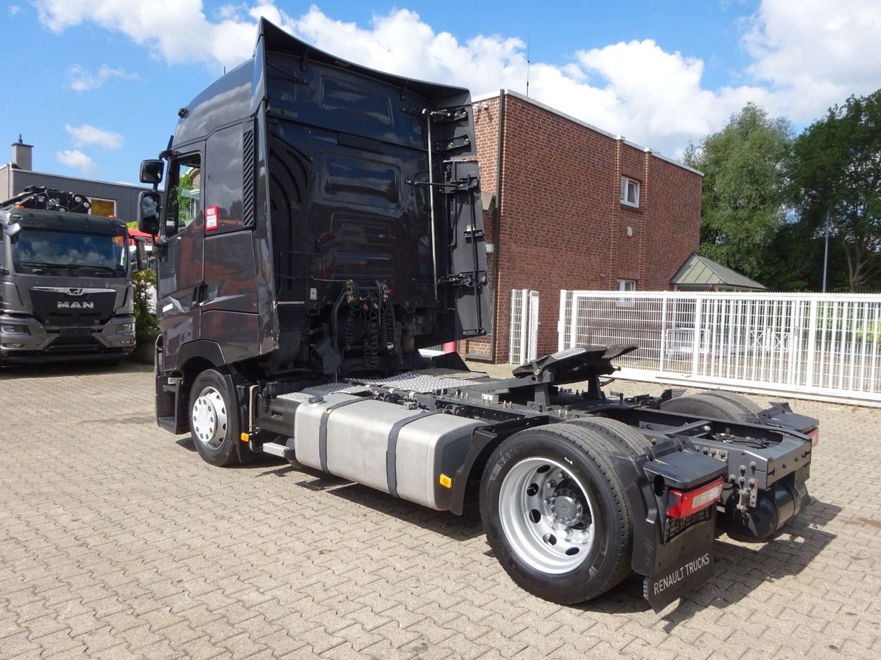Renault T 520 Komfort SZM 4x2 - Tractor: foto 4 Renault T 520 Komfort SZM 4x2 - Tractor: foto 4