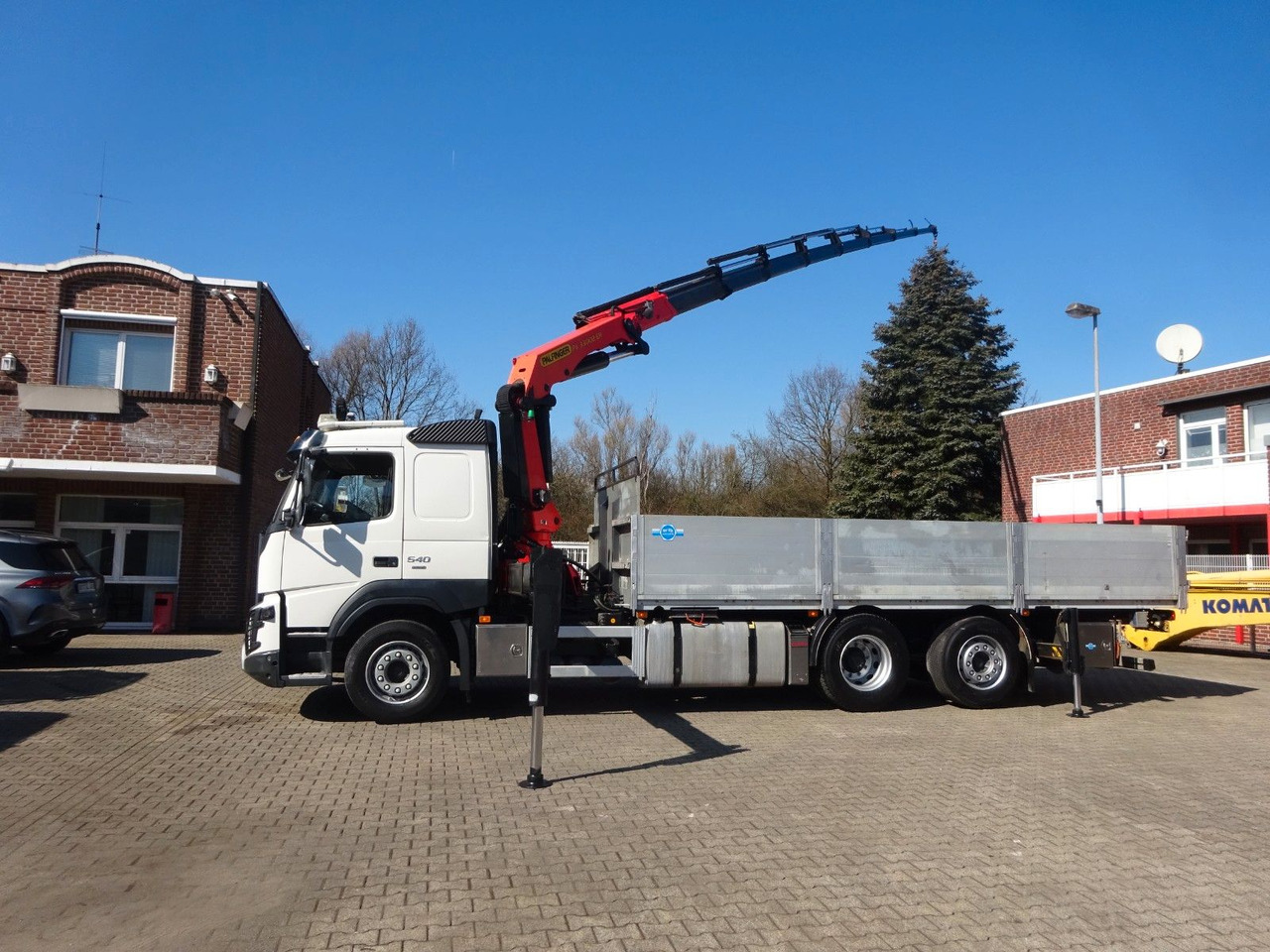 Volvo FMX 540 Pritsche + PK 33002 Kran 6x2 - Camião grua: foto 5 Volvo FMX 540 Pritsche + PK 33002 Kran 6x2 - Camião grua: foto 5