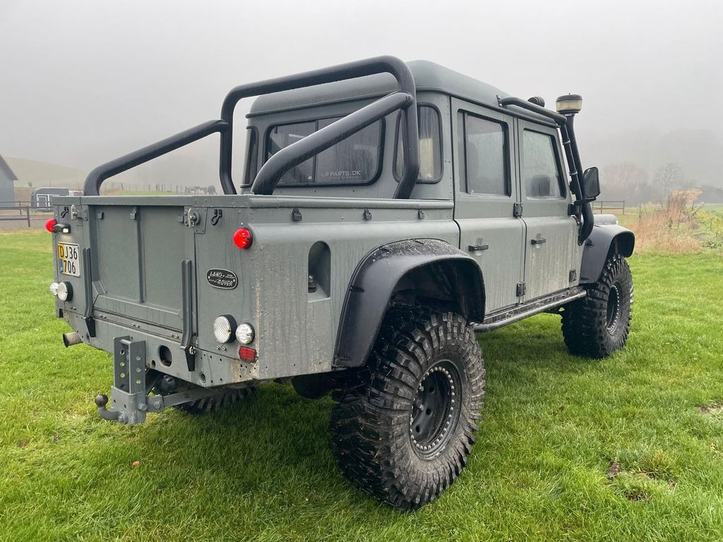 Land Rover Defender 110 2.5 - SUV: foto 5 Land Rover Defender 110 2.5 - SUV: foto 5