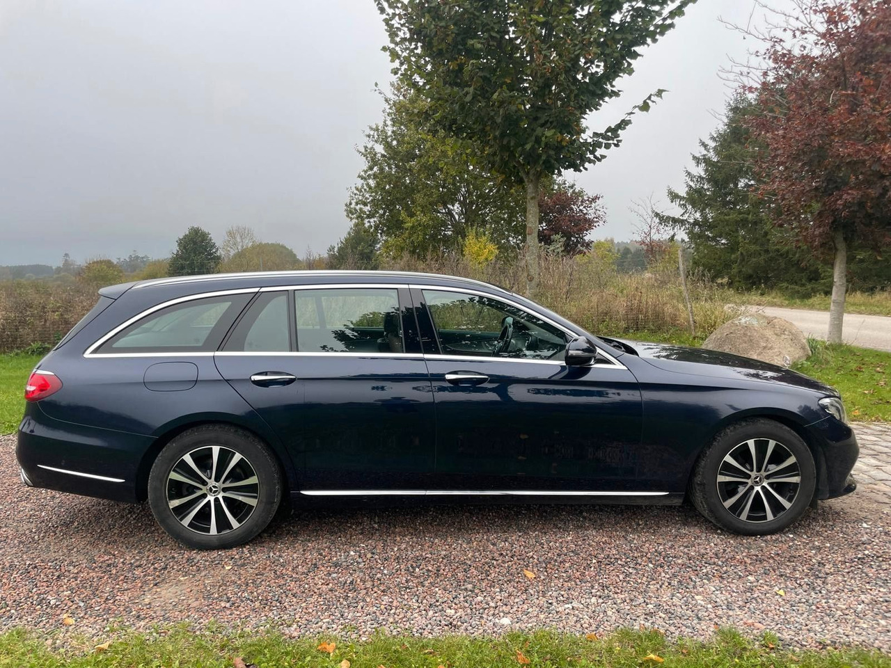 Mercedes-Benz E 220 T-Modell E 220 d *4Matic* - Carrinha: foto 5 Mercedes-Benz E 220 T-Modell E 220 d *4Matic* - Carrinha: foto 5
