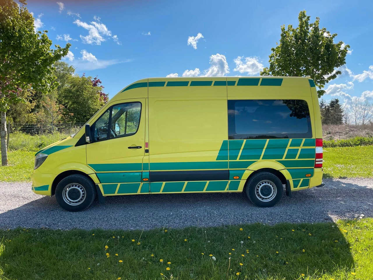 Mercedes-Benz Sprinter II Kasten 316 CDI Aut Ambulance* - Ambulância: foto 2 Mercedes-Benz Sprinter II Kasten 316 CDI Aut Ambulance* - Ambulância: foto 2