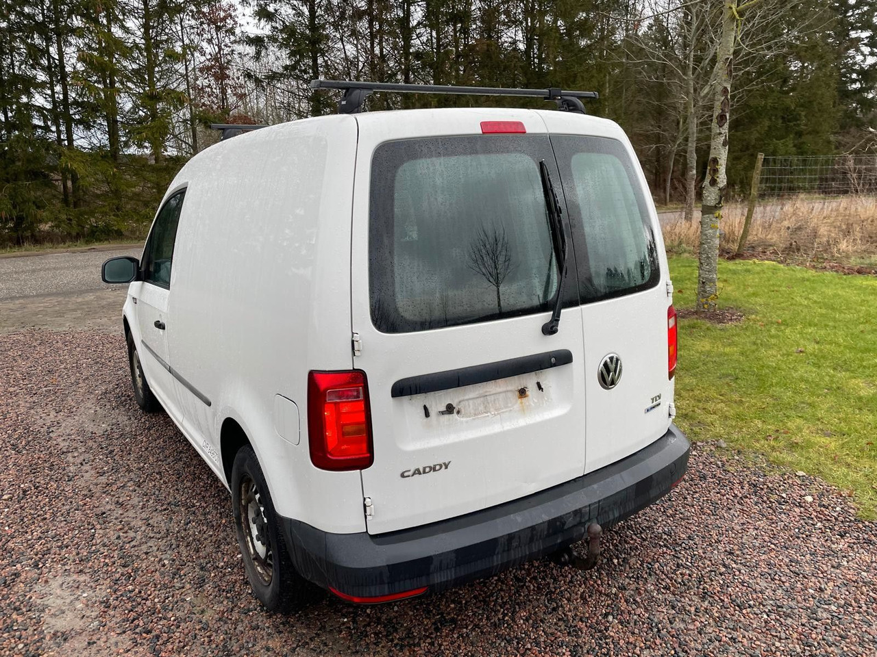 Volkswagen Caddy Kasten BlueMotion Volkswagen Caddy Kasten 2.0 TDI BlueMotion *5900 € netto - Furgão compacto: foto 4 Volkswagen Caddy Kasten BlueMotion Volkswagen Caddy Kasten 2.0 TDI BlueMotion *5900 € netto - Furgão compacto: foto 4