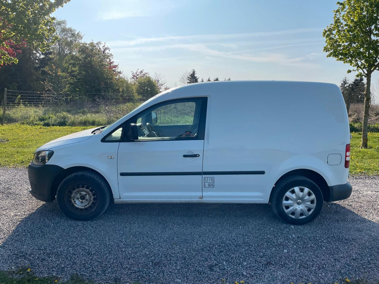 Volkswagen Caddy Kasten Kombi BMT 1.6 TDI - Automóvel: foto 2 Volkswagen Caddy Kasten Kombi BMT 1.6 TDI - Automóvel: foto 2