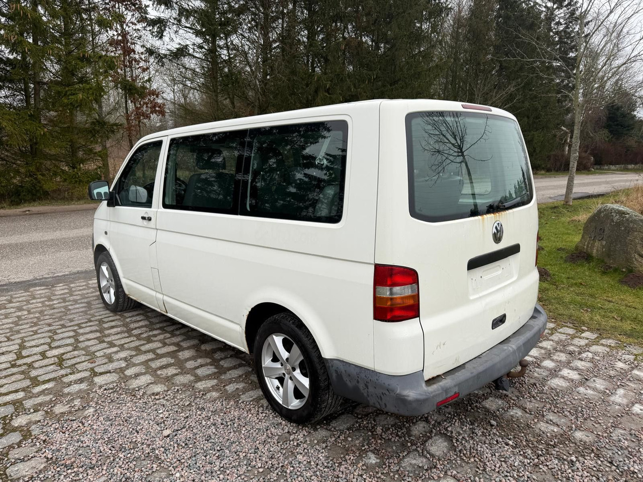 Volkswagen T5 Transporter 1.9 TDI *9 Sitze * 3900 € - Furgão de passageiros: foto 3 Volkswagen T5 Transporter 1.9 TDI *9 Sitze * 3900 € - Furgão de passageiros: foto 3