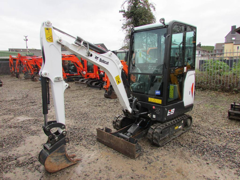 Bobcat E 19 Minibagger 22.500 EUR - Mini escavadeira: foto 2 Bobcat E 19 Minibagger 22.500 EUR - Mini escavadeira: foto 2