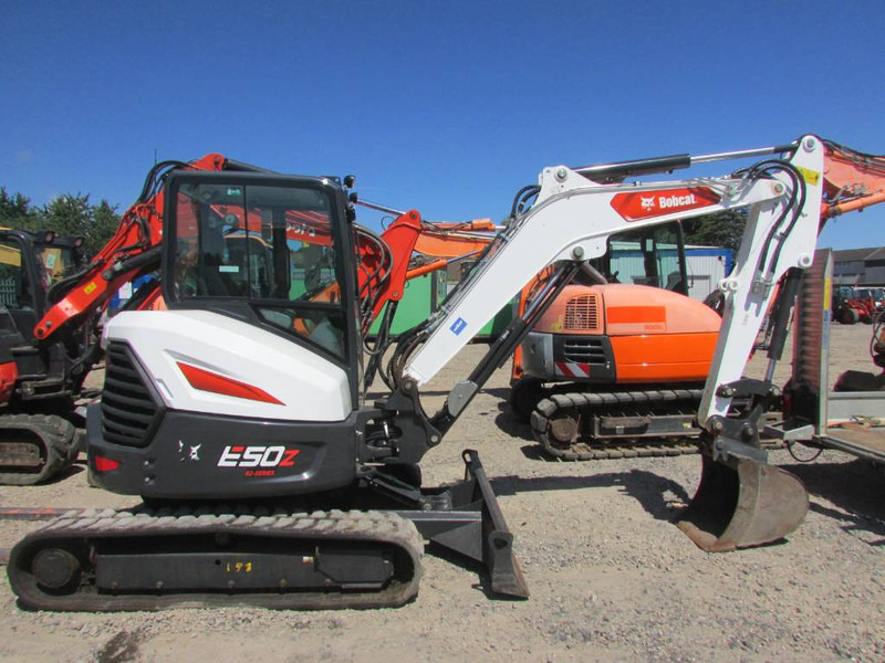 Bobcat E 50 Z 42.500 EUR - Mini escavadeira: foto 1 Bobcat E 50 Z 42.500 EUR - Mini escavadeira: foto 1