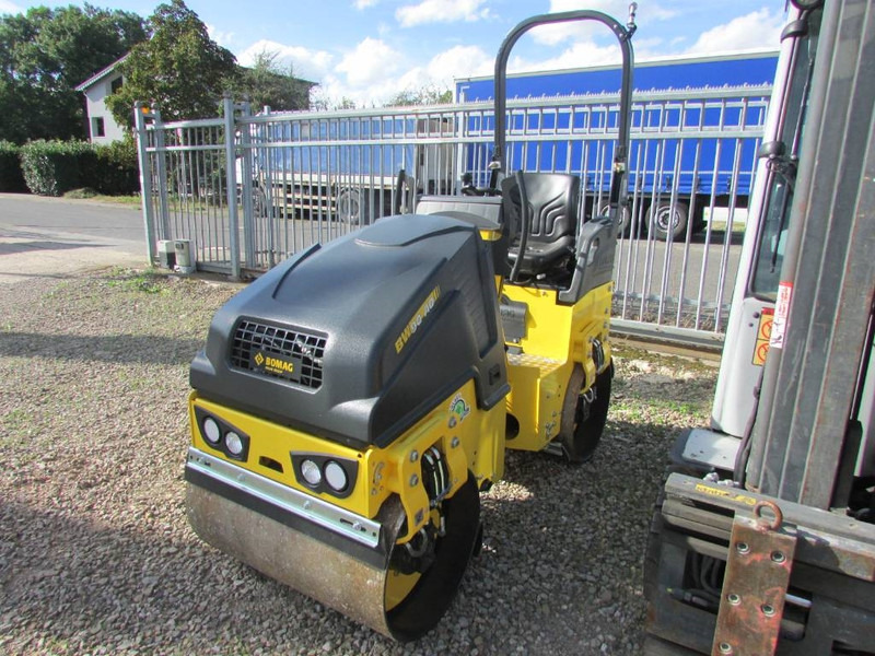 Bomag BW 90 AD-5 Walze / 21.500 EUR - Rolo: foto 4 Bomag BW 90 AD-5 Walze / 21.500 EUR - Rolo: foto 4