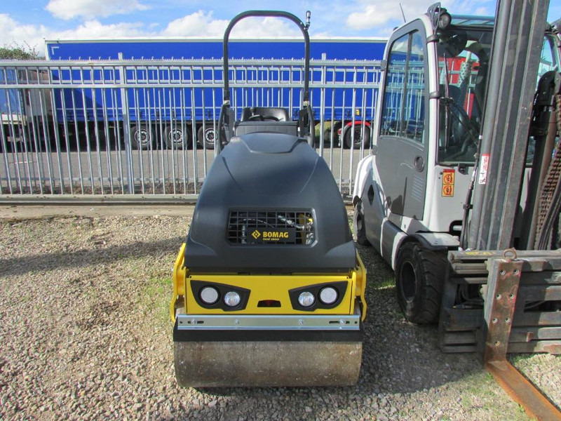 Bomag BW 90 AD-5 Walze / 21.500 EUR - Rolo: foto 3 Bomag BW 90 AD-5 Walze / 21.500 EUR - Rolo: foto 3