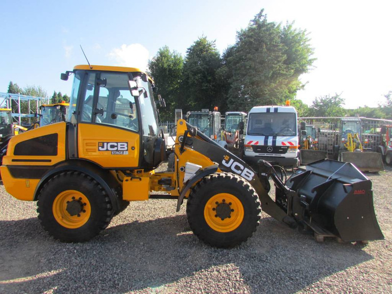 JCB 409 Radlader 46.500 EUR - Pá carregadora de rodas: foto 1 JCB 409 Radlader 46.500 EUR - Pá carregadora de rodas: foto 1