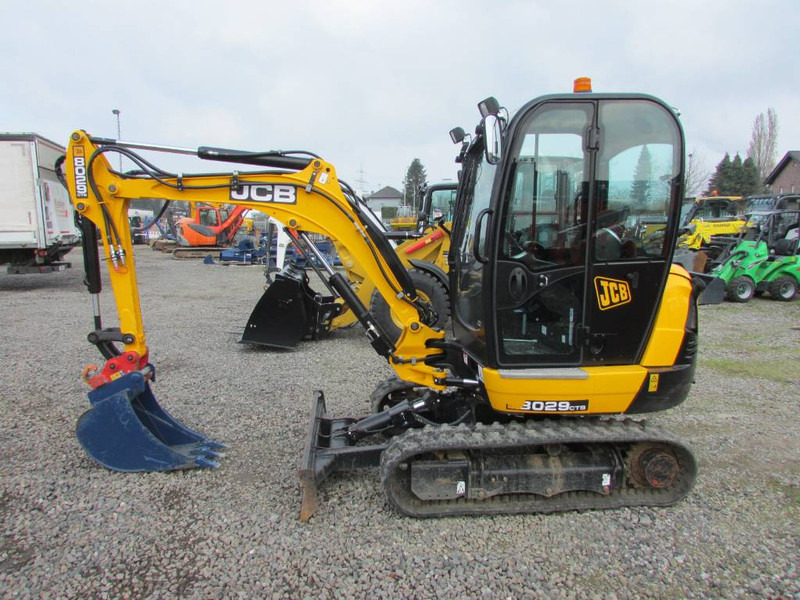 JCB 8029 CTS Minibagger 28.500 EUR - Mini escavadeira: foto 1 JCB 8029 CTS Minibagger 28.500 EUR - Mini escavadeira: foto 1