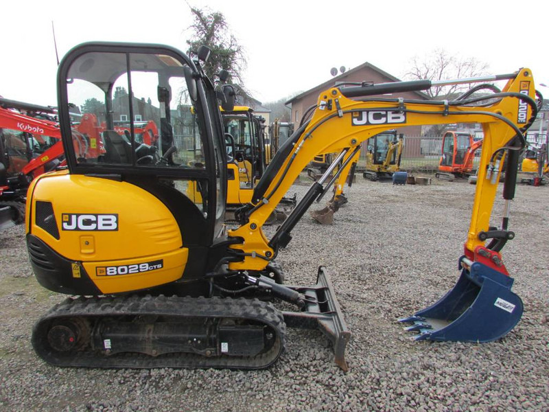 JCB 8029 CTS Minibagger 28.500 EUR - Mini escavadeira: foto 5 JCB 8029 CTS Minibagger 28.500 EUR - Mini escavadeira: foto 5
