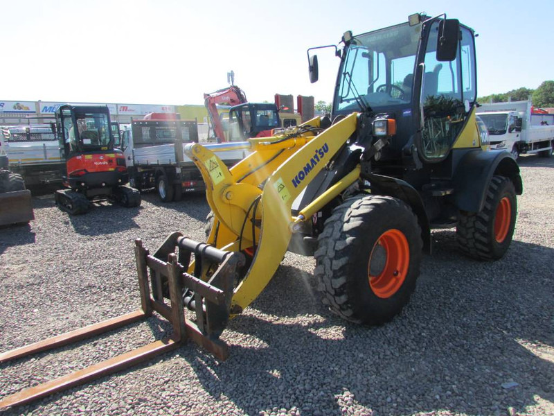 Komatsu WA 100 M-5 Radlader 14.000 EUR - Pá carregadora de rodas: foto 1 Komatsu WA 100 M-5 Radlader 14.000 EUR - Pá carregadora de rodas: foto 1