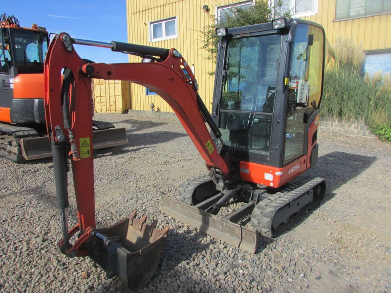 Kubota KX 019-4 - Mini escavadeira: foto 2 Kubota KX 019-4 - Mini escavadeira: foto 2