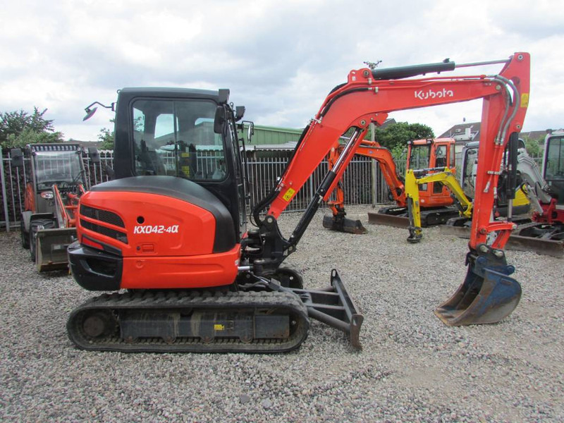 Kubota KX 042-4a HI Minibagger 39.500 EUR - Mini escavadeira: foto 1 Kubota KX 042-4a HI Minibagger 39.500 EUR - Mini escavadeira: foto 1