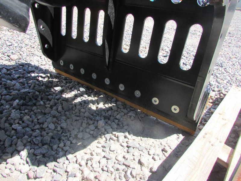 MB CRUSHER G 1000 S4 Sortiergreifer 14.000 EUR - Garra por Máquina de construção: foto 4 MB CRUSHER G 1000 S4 Sortiergreifer 14.000 EUR - Garra por Máquina de construção: foto 4