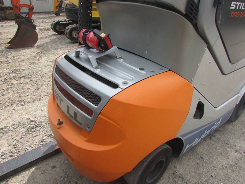 Still RX 70-30 H Hybrid / Diesel Stapler - Empilhadeira a diesel: foto 5 Still RX 70-30 H Hybrid / Diesel Stapler - Empilhadeira a diesel: foto 5