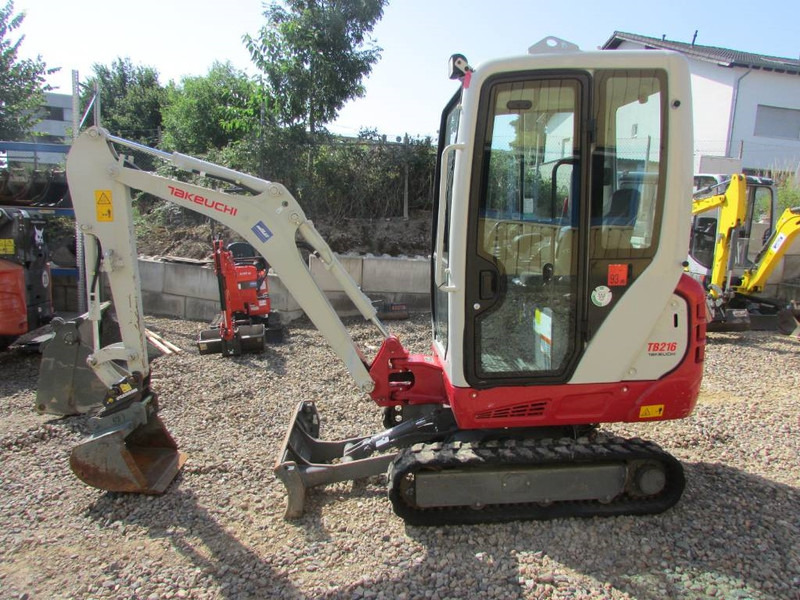 Takeuchi TB 216 V0 Minibagger 23.500 EUR - Mini escavadeira: foto 1 Takeuchi TB 216 V0 Minibagger 23.500 EUR - Mini escavadeira: foto 1