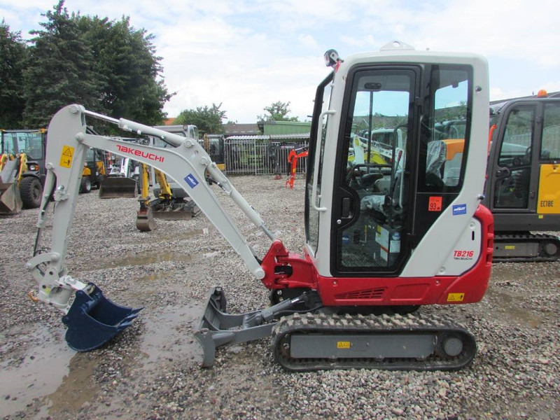 Takeuchi TB 216 V3 Minibagger 26.500 EUR - Mini escavadeira: foto 1 Takeuchi TB 216 V3 Minibagger 26.500 EUR - Mini escavadeira: foto 1