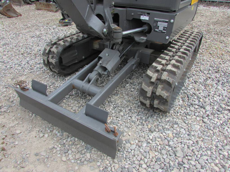 Volvo EC 18 E Minibagger 24.500 EUR - Mini escavadeira: foto 3 Volvo EC 18 E Minibagger 24.500 EUR - Mini escavadeira: foto 3