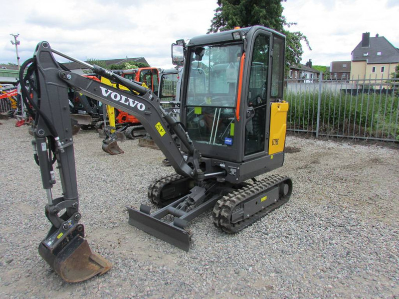 Volvo EC 18 E Minibagger 24.500 EUR - Mini escavadeira: foto 2 Volvo EC 18 E Minibagger 24.500 EUR - Mini escavadeira: foto 2