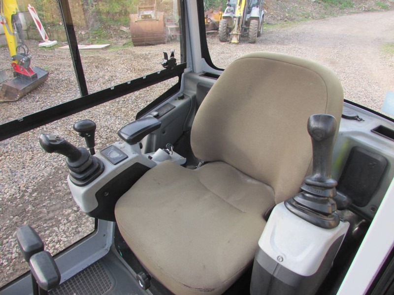 Mini escavadeira WACKER NEUSON ET 18 Minibagger 19.000 EUR: foto 7 Mini escavadeira WACKER NEUSON ET 18 Minibagger 19.000 EUR: foto 7