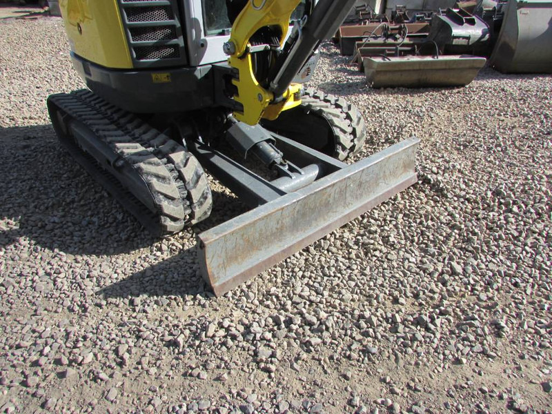 WACKER NEUSON EZ 26 Minibagger 27.000 EUR - Mini escavadeira: foto 4 WACKER NEUSON EZ 26 Minibagger 27.000 EUR - Mini escavadeira: foto 4