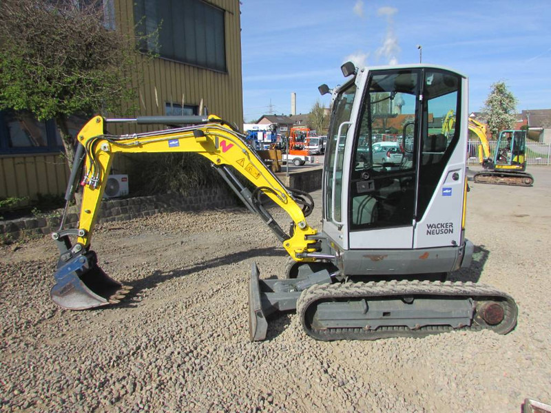 WACKER NEUSON EZ 26 Minibagger 27.000 EUR - Mini escavadeira: foto 1 WACKER NEUSON EZ 26 Minibagger 27.000 EUR - Mini escavadeira: foto 1
