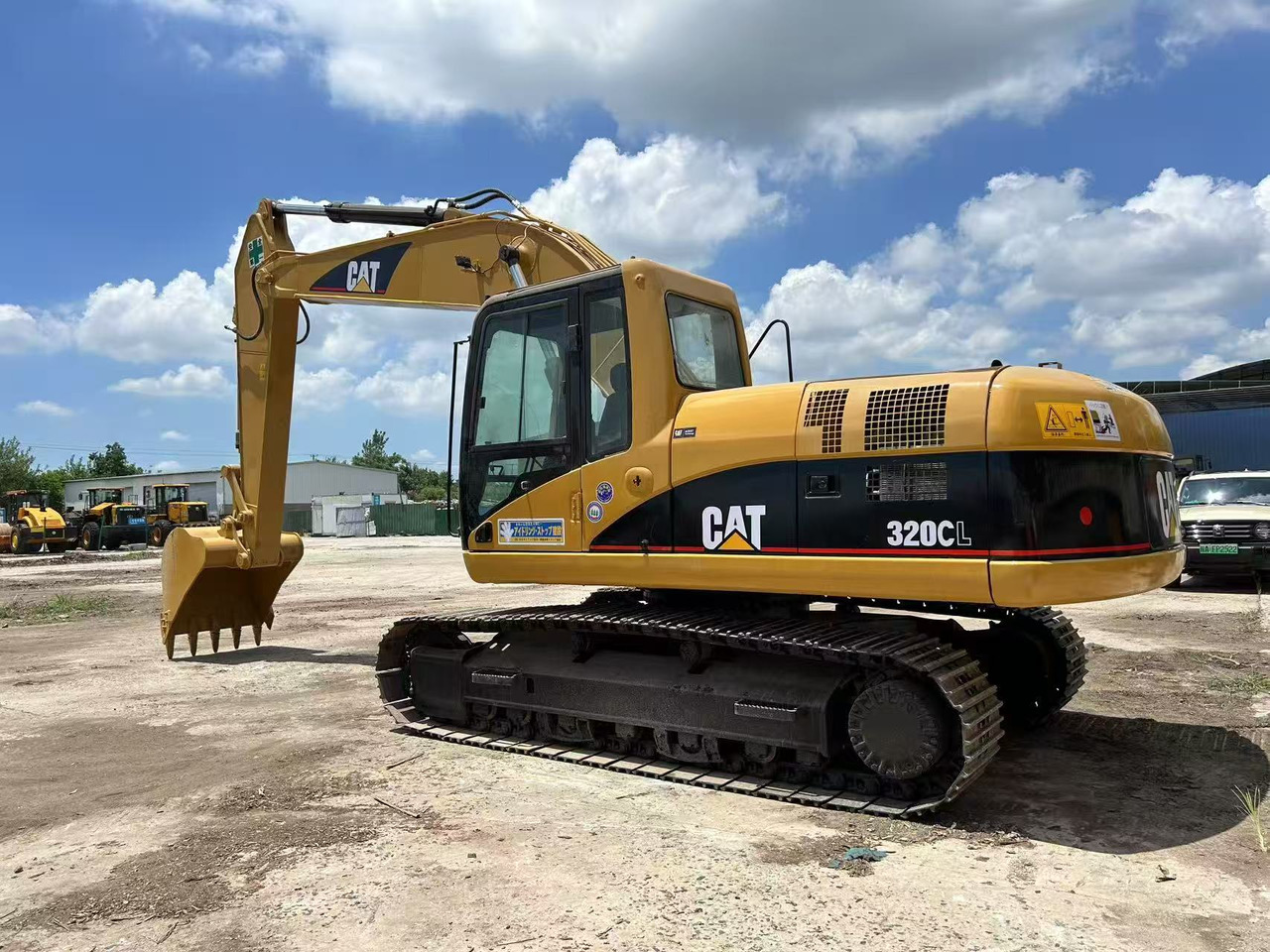 CATERPILLAR 320CL - Escavadora de rastos: foto 1 CATERPILLAR 320CL - Escavadora de rastos: foto 1