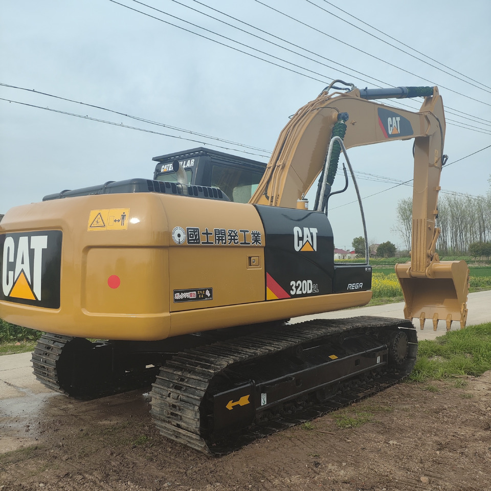 Escavadora de rastos CATERPILLAR 320D2: foto 8