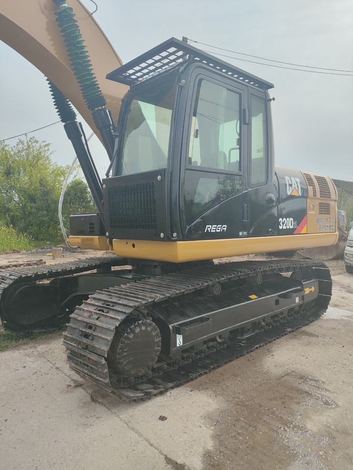 Escavadora de rastos CATERPILLAR 320D2: foto 10
