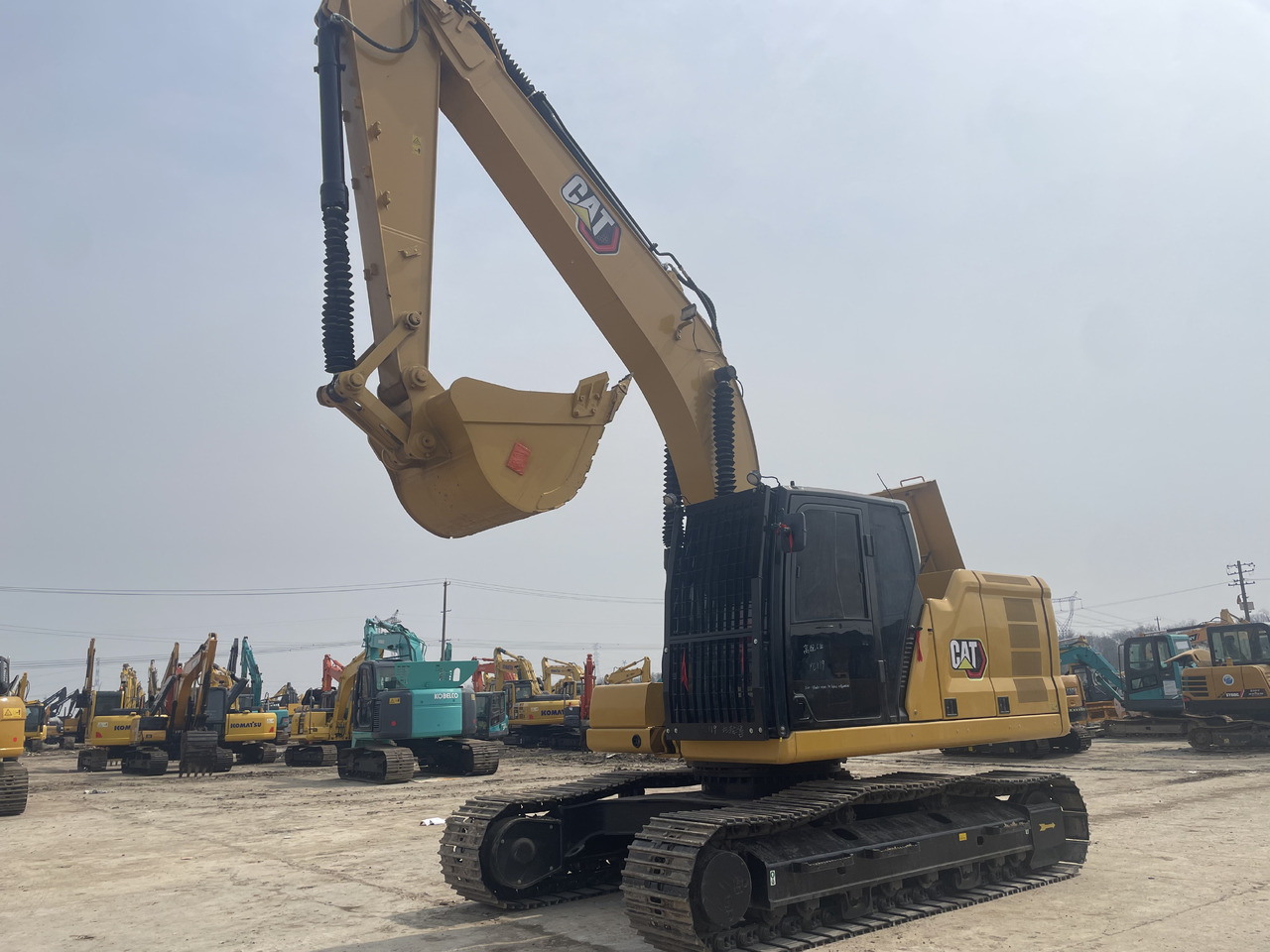 CATERPILLAR 323GC - Escavadora de rastos: foto 2 CATERPILLAR 323GC - Escavadora de rastos: foto 2