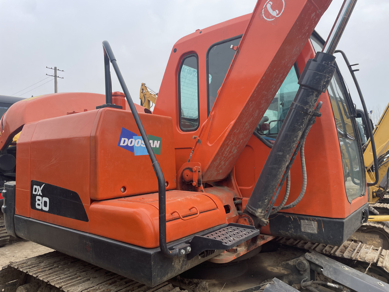 DOOSAN DX80 - Escavadora de rastos: foto 2 DOOSAN DX80 - Escavadora de rastos: foto 2