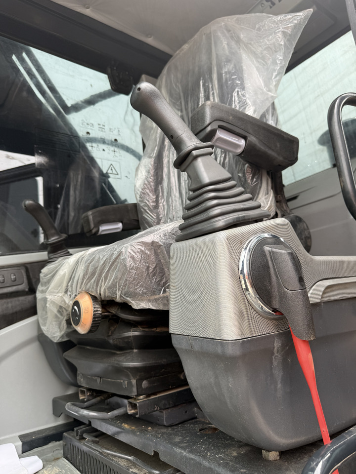 HYUNDAI HX220HD - Escavadora de rastos: foto 3 HYUNDAI HX220HD - Escavadora de rastos: foto 3